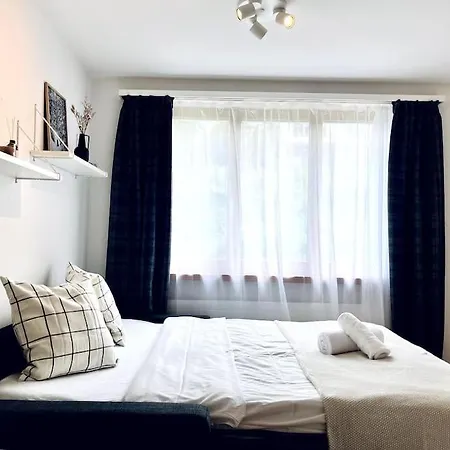 11 Cozy And Quiet فيلمز