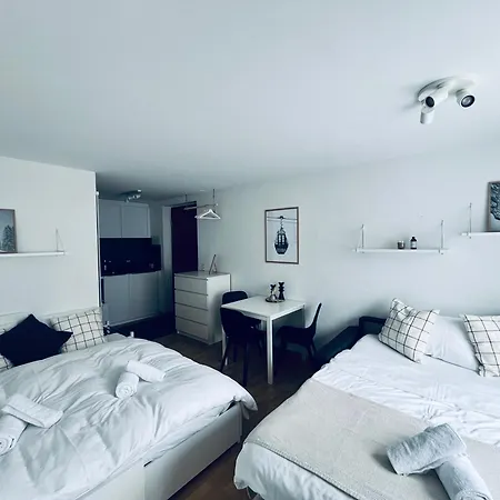 11 Cozy And Quiet Apartment